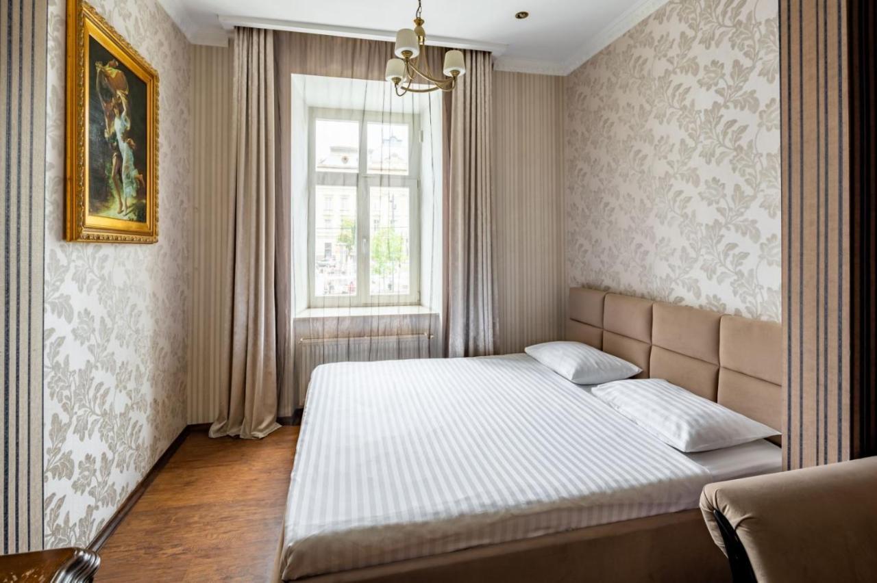 Romari Проспект Свободи 39 Lviv Ngoại thất bức ảnh