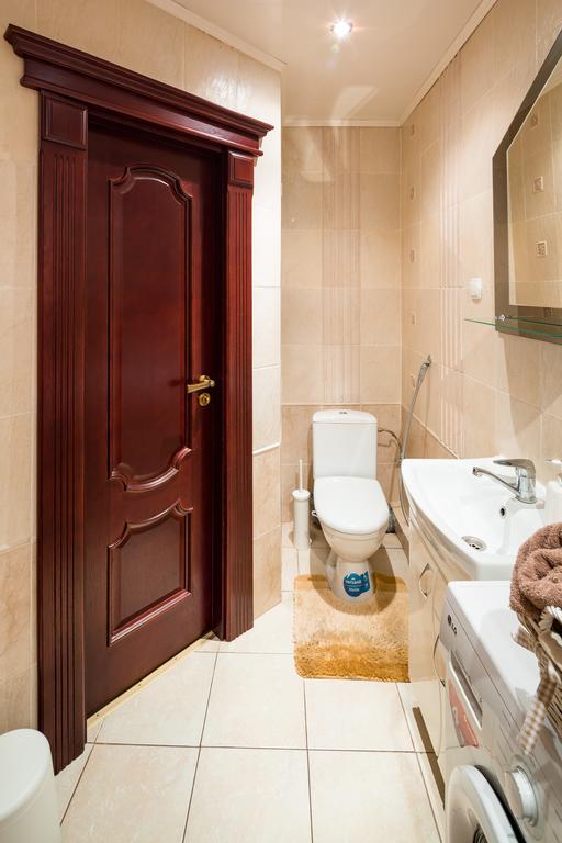 Romari Проспект Свободи 39 Lviv Ngoại thất bức ảnh
