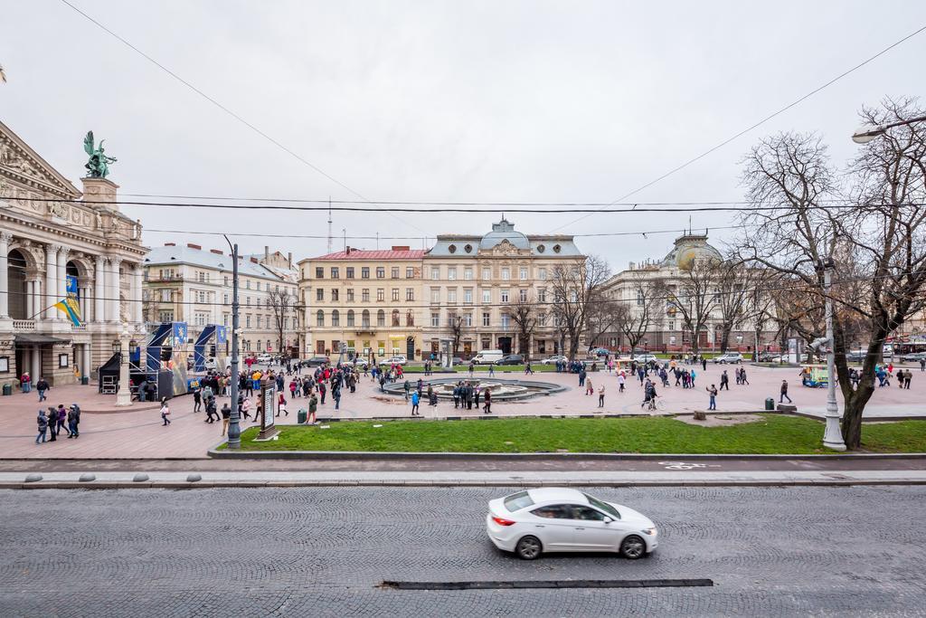 Romari Проспект Свободи 39 Lviv Ngoại thất bức ảnh