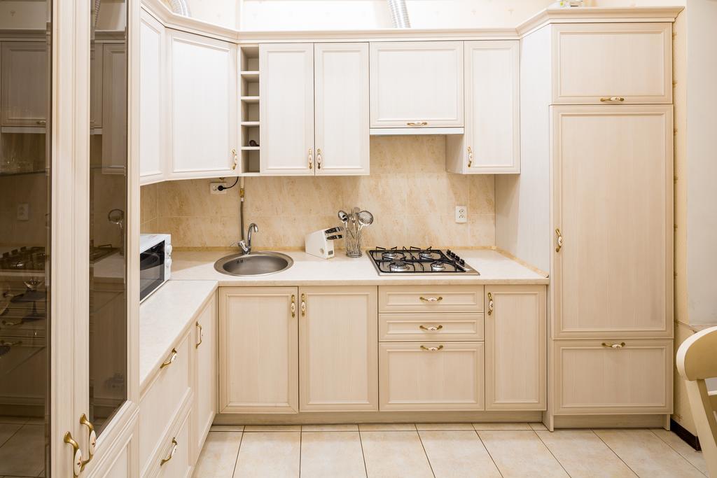 Romari Проспект Свободи 39 Lviv Ngoại thất bức ảnh
