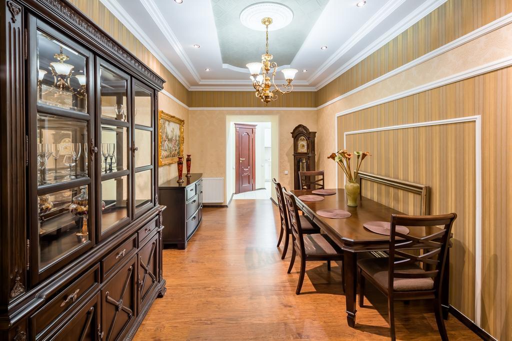 Romari Проспект Свободи 39 Lviv Ngoại thất bức ảnh