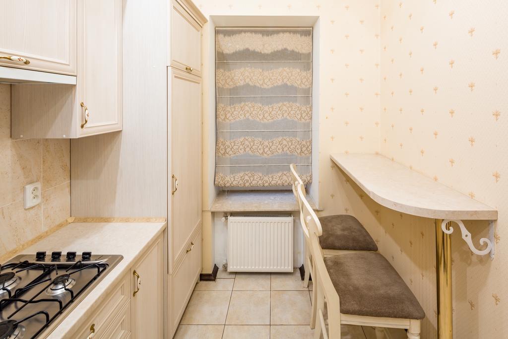 Romari Проспект Свободи 39 Lviv Ngoại thất bức ảnh